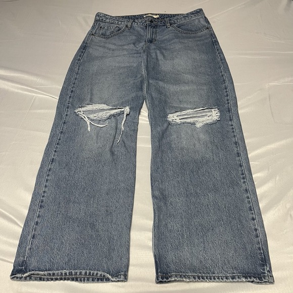 Levi's Other - Levi's Premium Low Loose Jeans Fits Size 32x31 Baggy Wide Leg Distressed Denim
